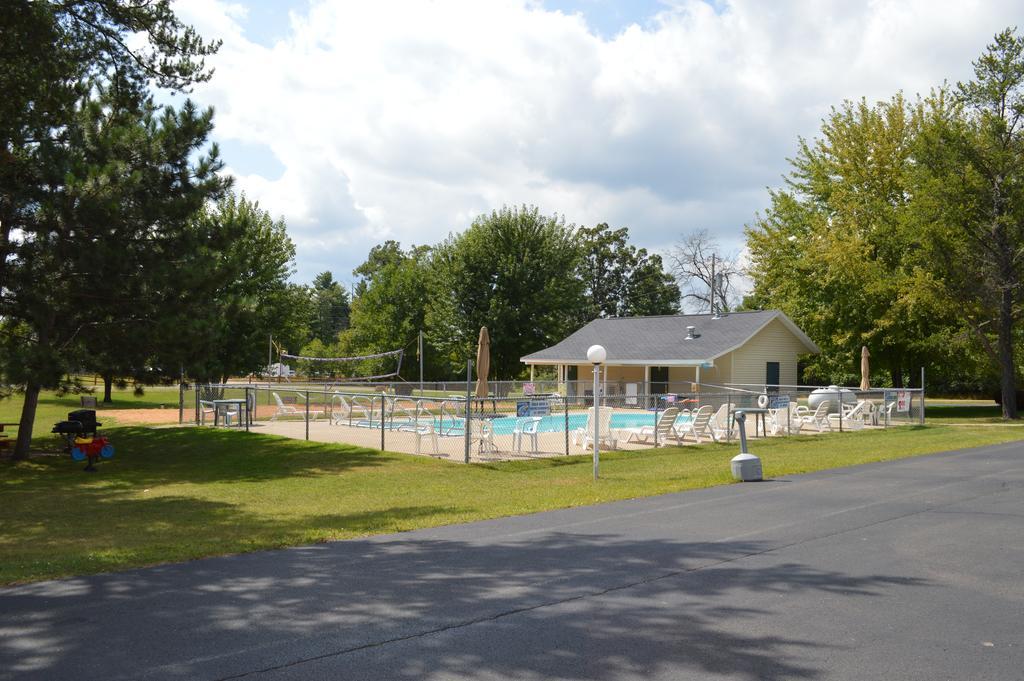 Summer Breeze Resort Wisconsin Dells Exterior photo